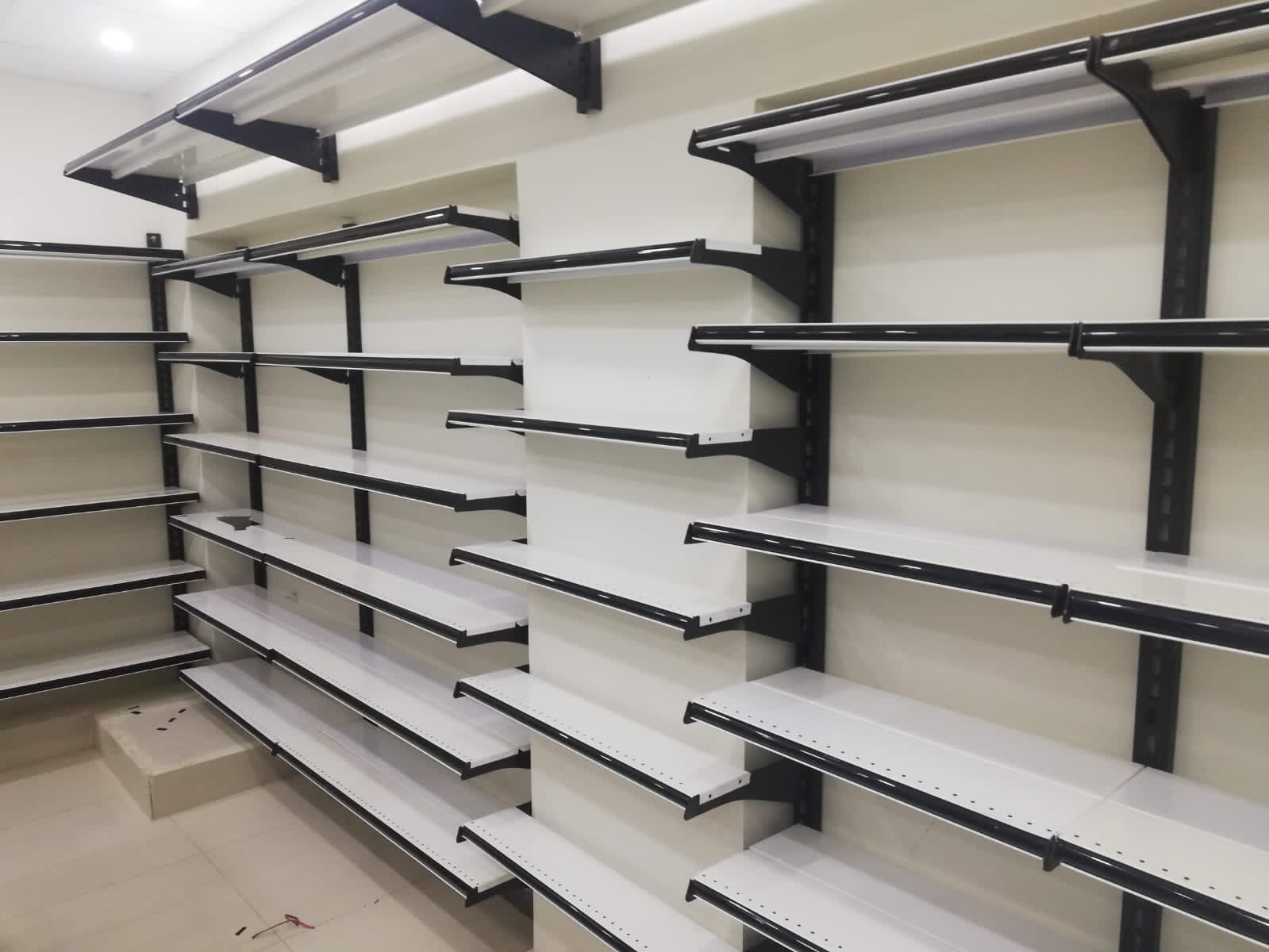 Departmental store shelving